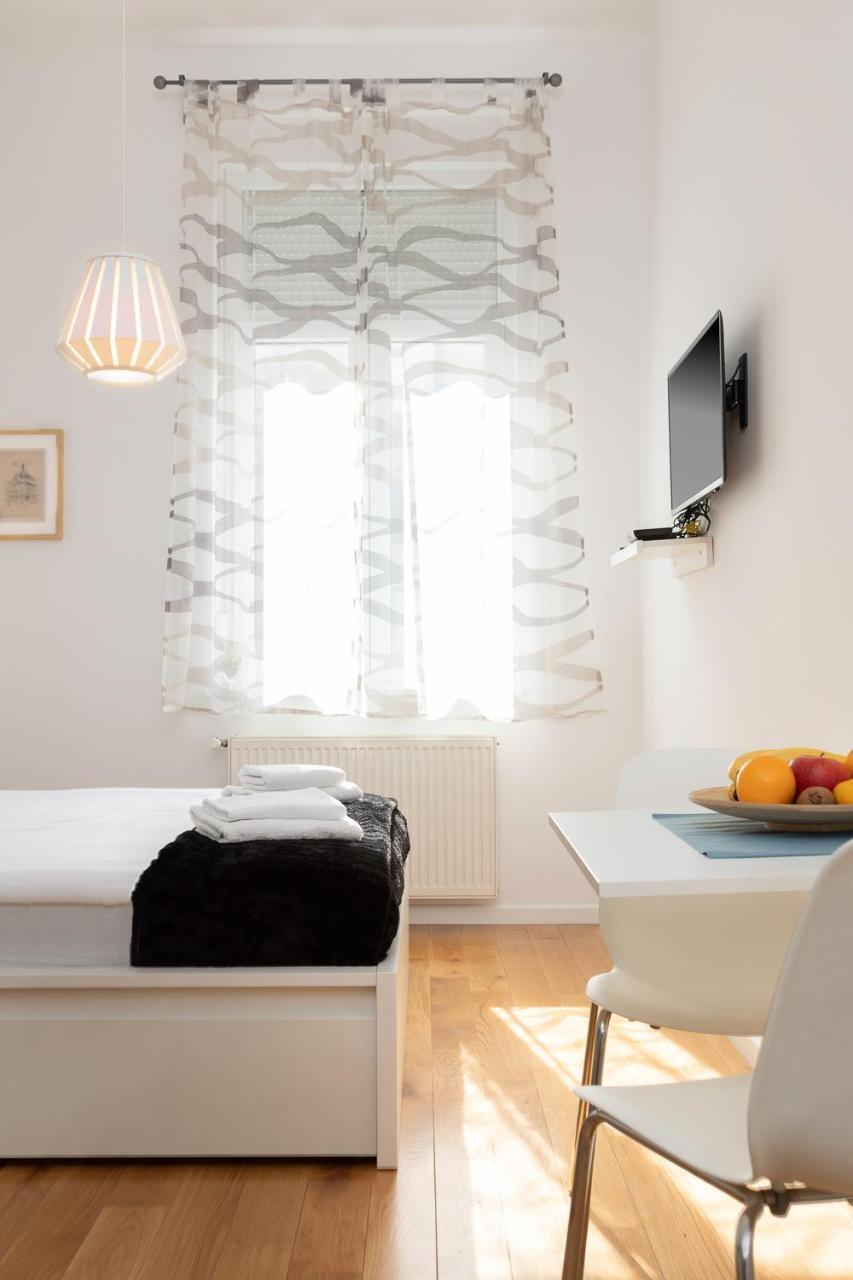 Modern Studio Near Park Zrinjevac And Main Square Zagreb Exterior foto
